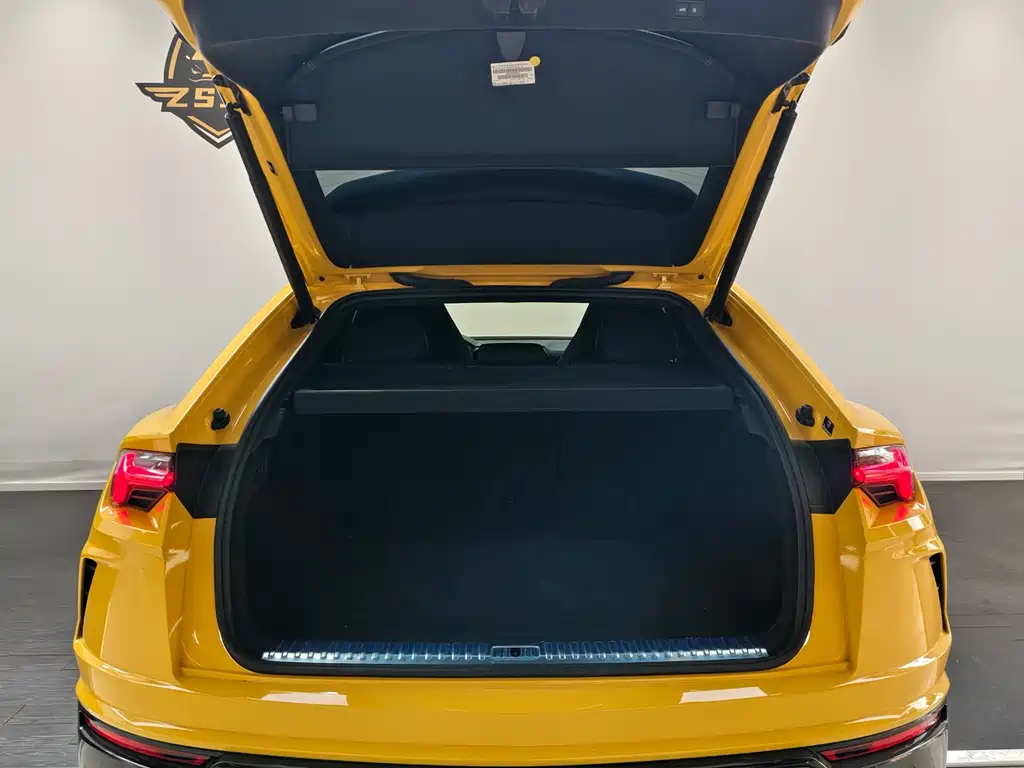 Lamborghini Urus 2022 — фото 18