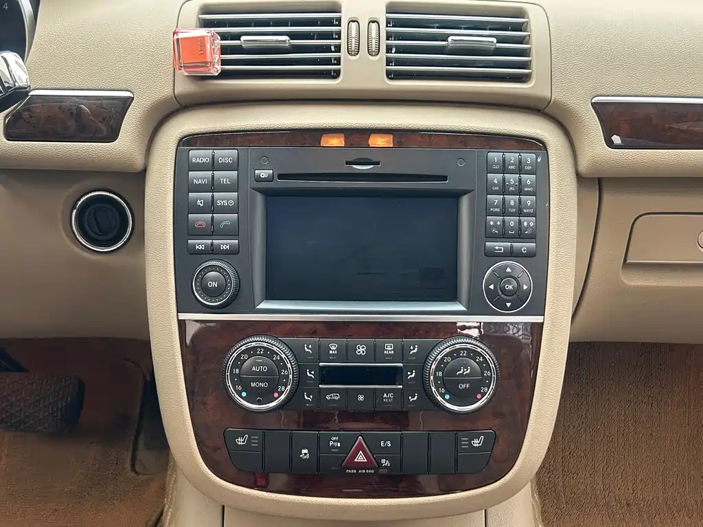 Mercedes-Benz R-Class 2012 — фото 15