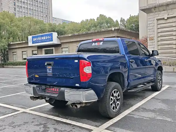 Toyota Tundra 2014