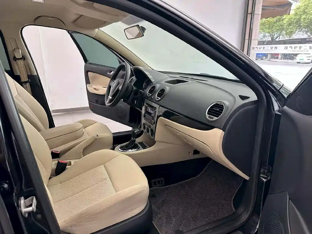 Volkswagen Lavida 2013