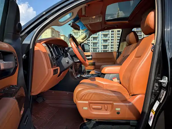 Toyota Sequoia 2015