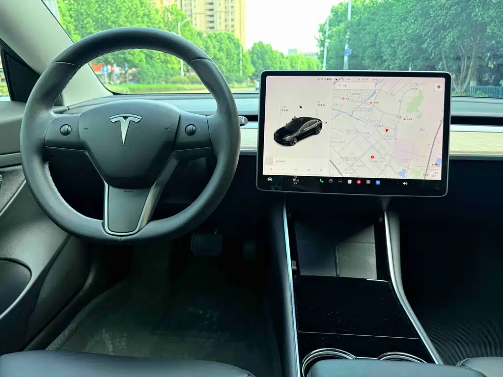 Tesla Model 3 2020 — фото 15