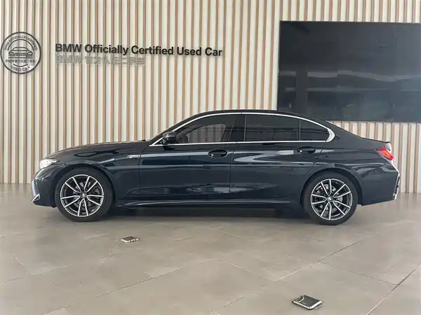 BMW 3 Series 2025