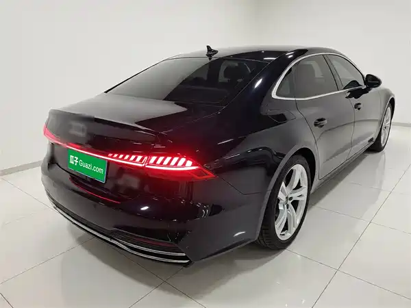 Audi A7L 2022