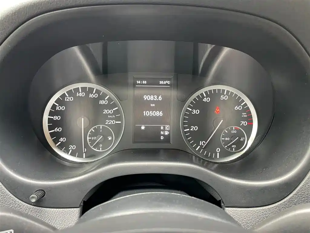 Mercedes-Benz Vito 2018 — фото 10