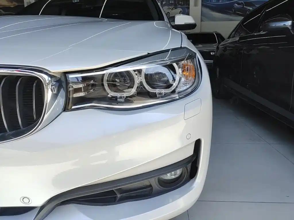 BMW 3 Series GT 2015 — фото 24