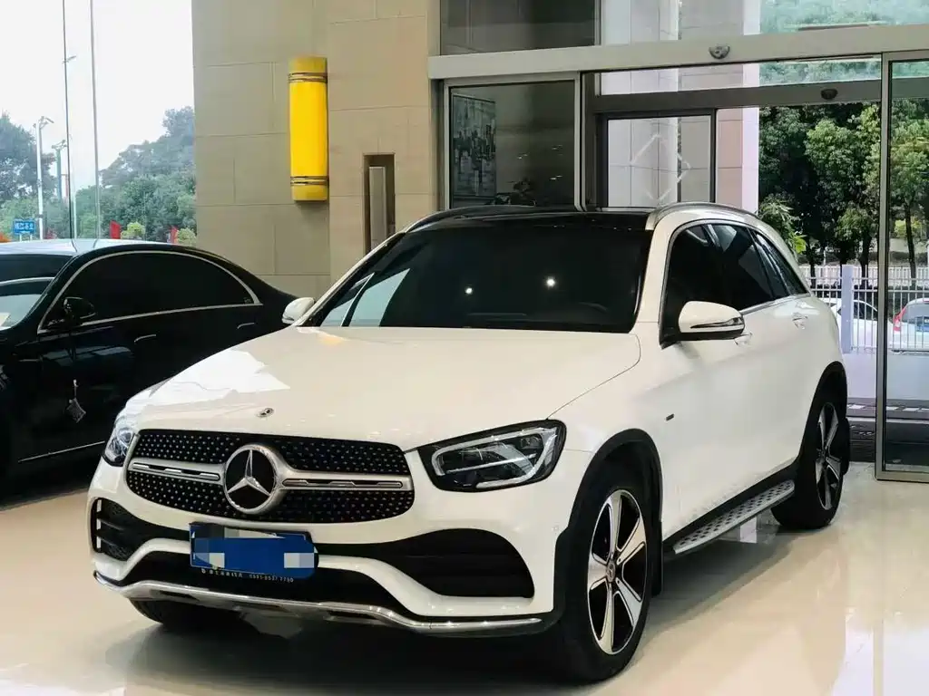 Mercedes-Benz GLC 2022 — фото 1