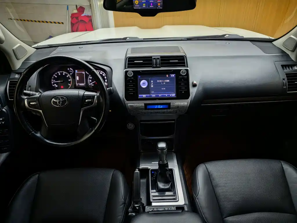 Toyota Prado 2020 — фото 19