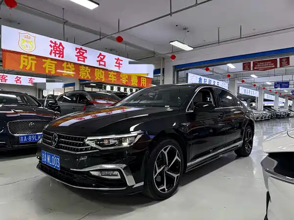 Volkswagen Magotan 2025
