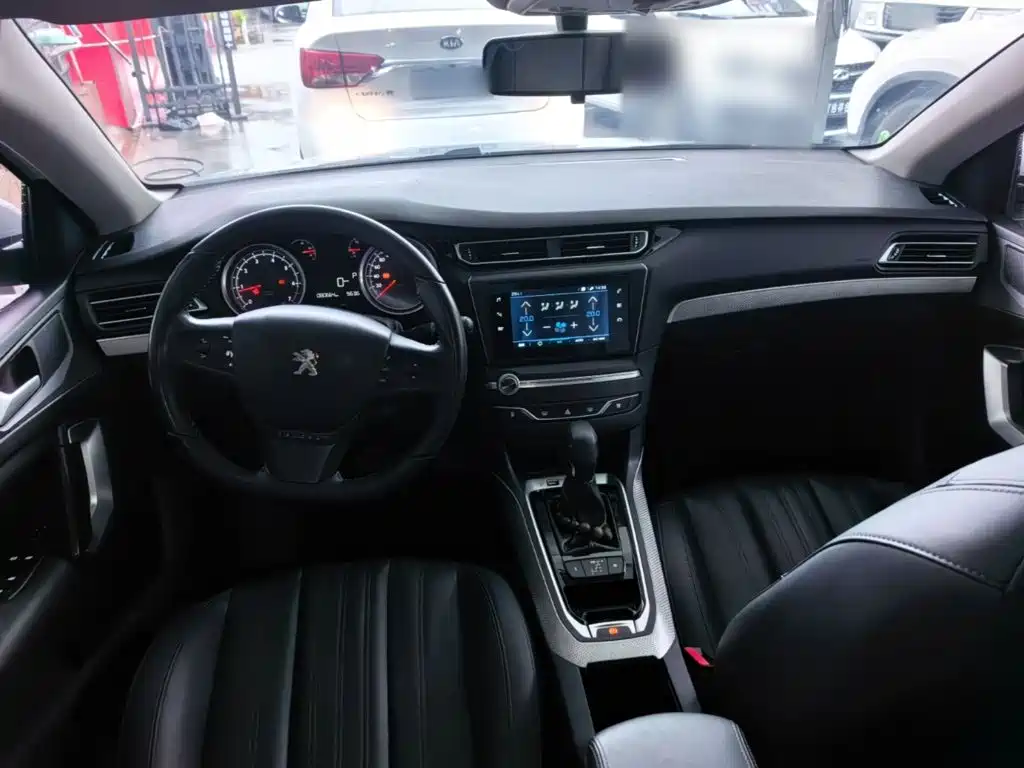 Peugeot 408 2020 — фото 10