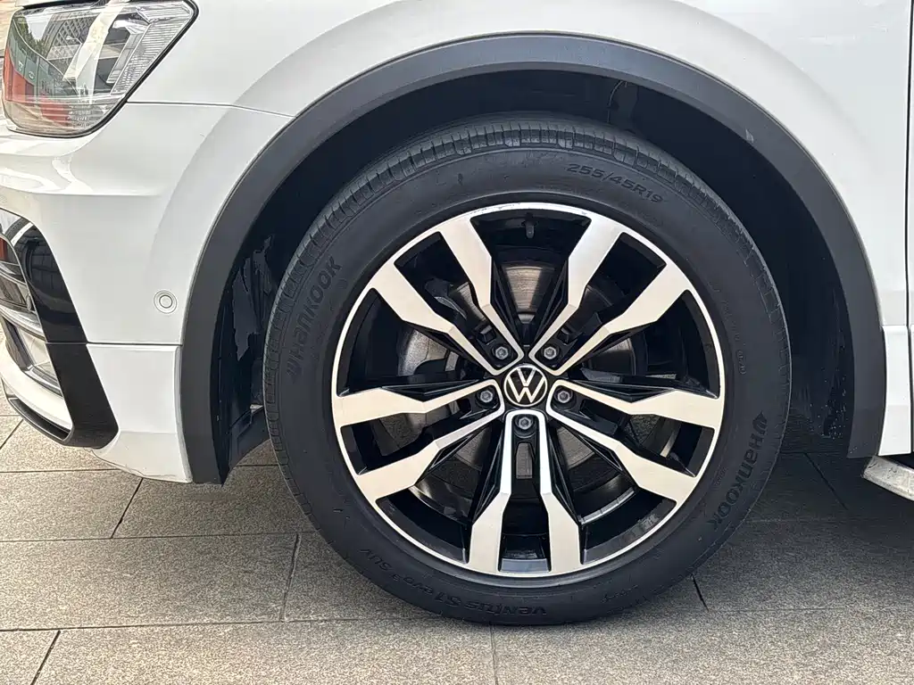 Volkswagen Tiguan L 2021 — фото 29