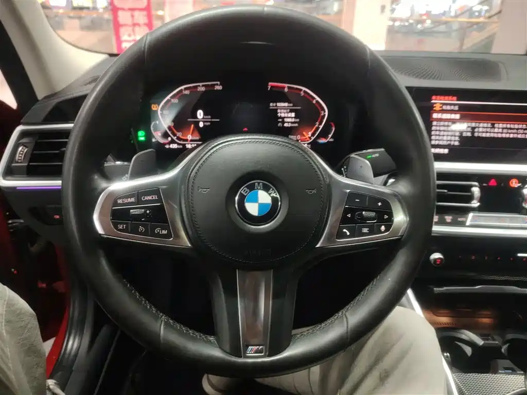 BMW 3 Series 2019 — фото 11