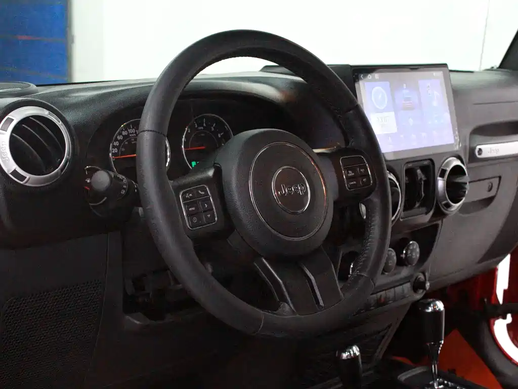 Jeep Wrangler 2016 — фото 4