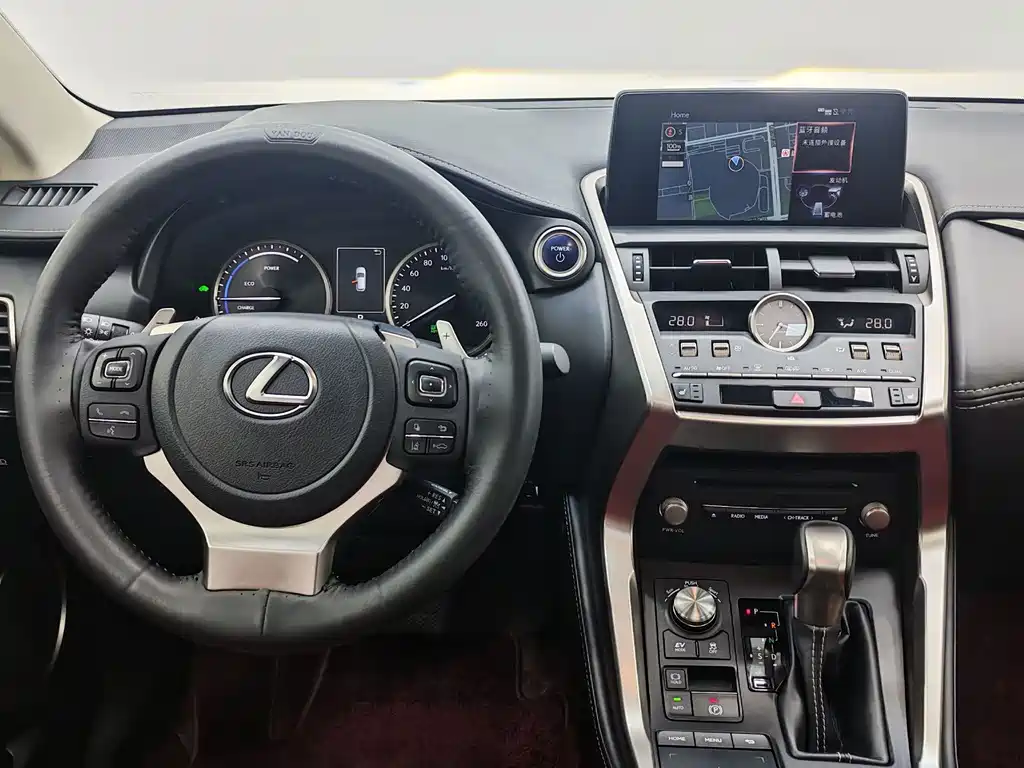 Lexus NX 2021 — фото 11