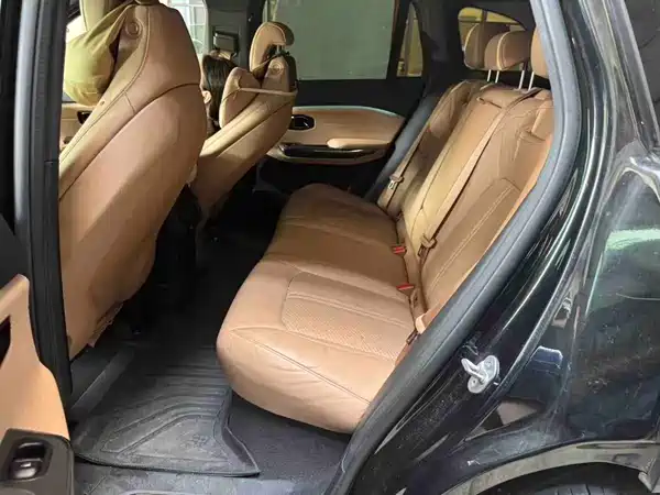 NIO ES6 2020