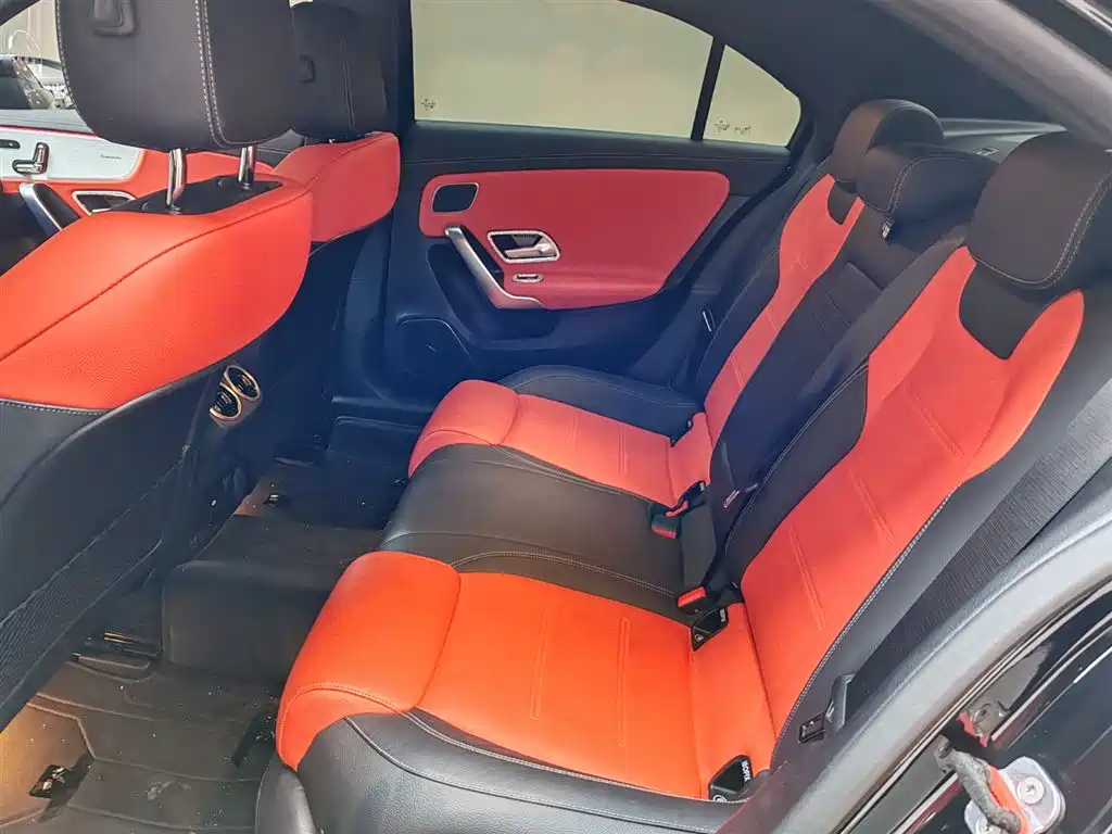 Mercedes-Benz A-Class AMG 2025 — фото 13