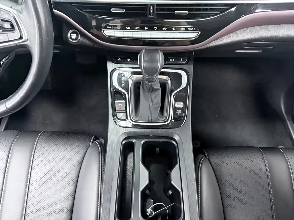 GAC Trumpchi M6 2022 — фото 15