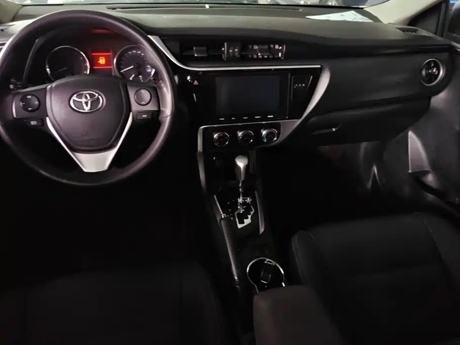 Toyota Corolla 2019 — фото 12