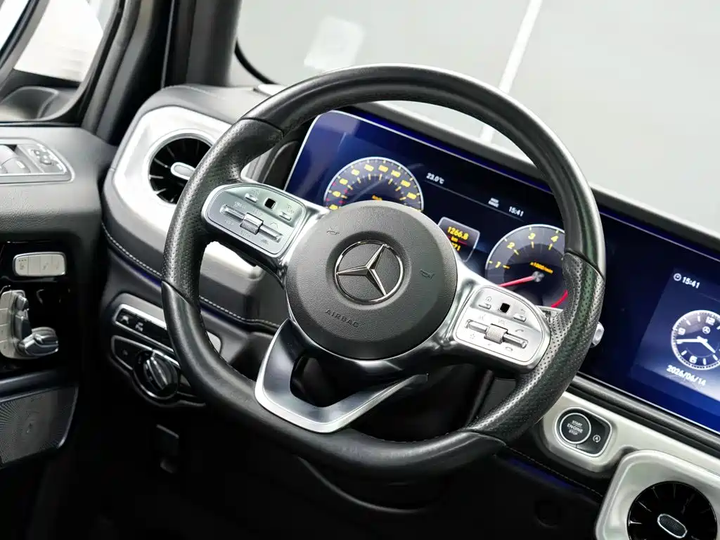 Mercedes-Benz G-Class 2023 — фото 13