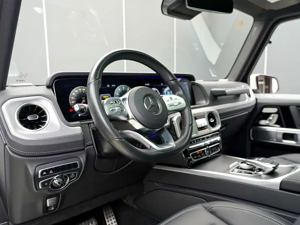 Mercedes-Benz G-Class 2023 — фото 9