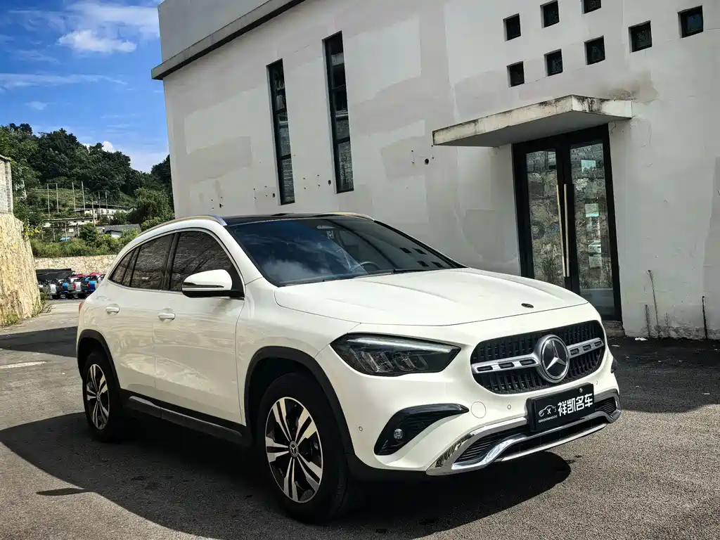 Mercedes-Benz GLA 2024 — фото 3
