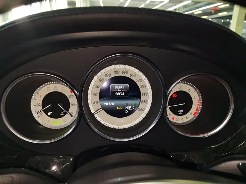 Mercedes-Benz CLS 2017 — фото 12