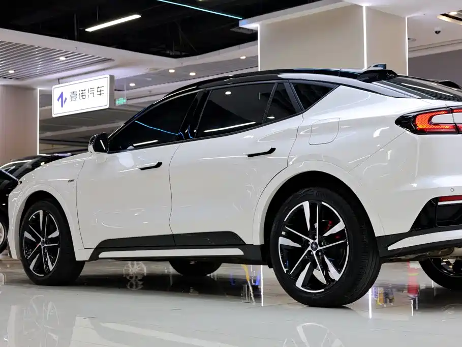 Ford EVOS 2024 — фото 12
