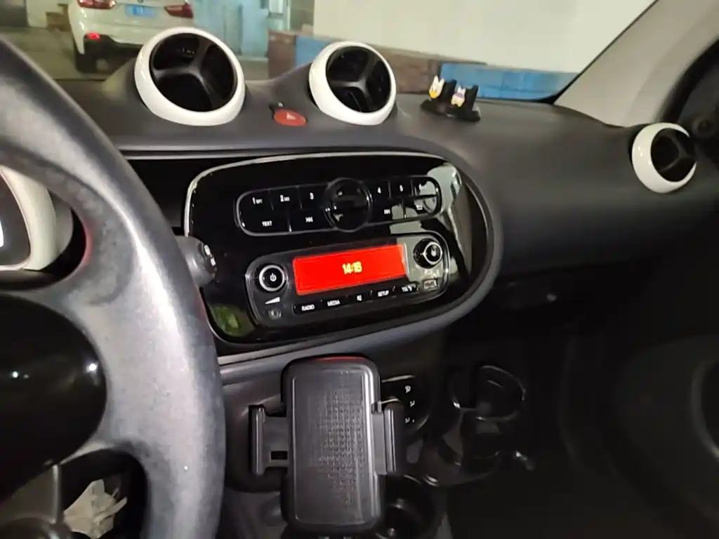 smart fortwo 2015 — фото 6