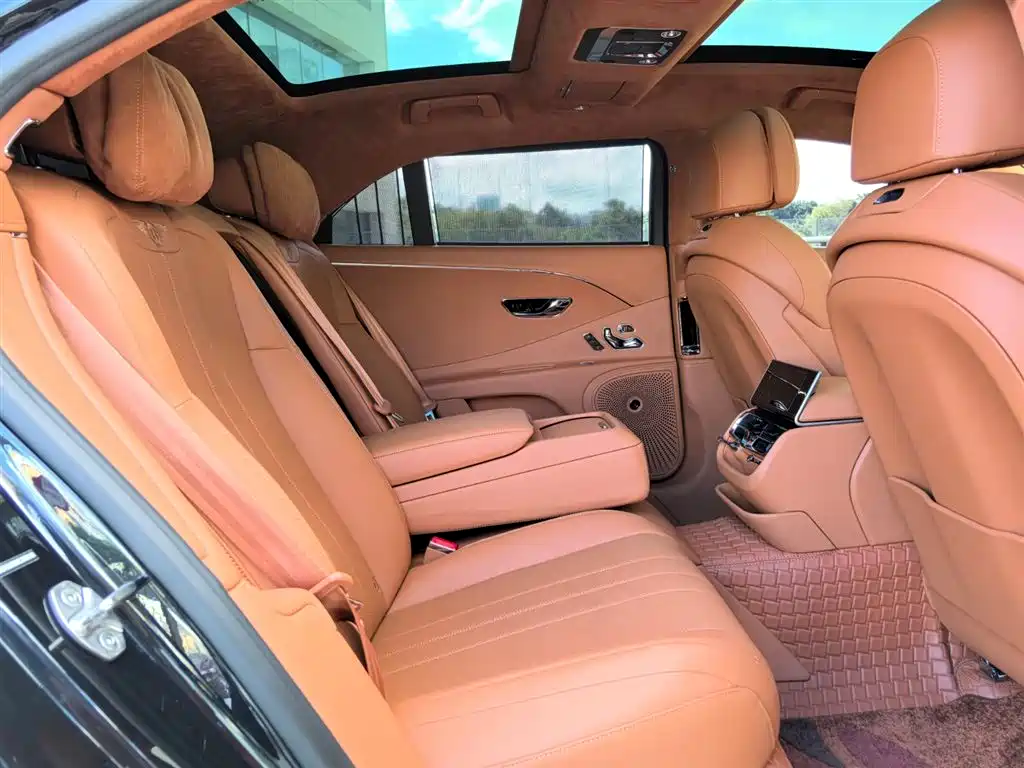 Bentley Flying Spur 2022 — фото 15