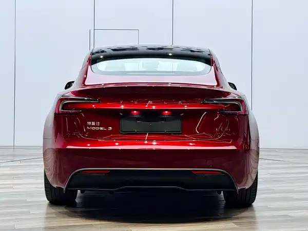 Tesla Model 3 2023
