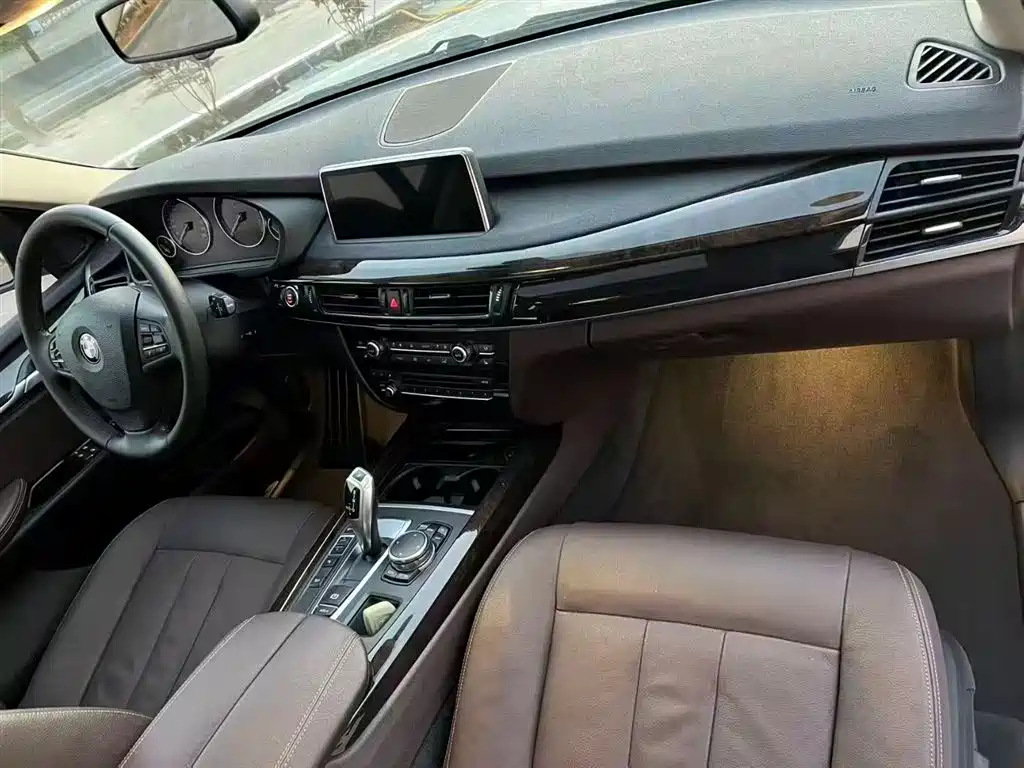 BMW X5 2016 — фото 17