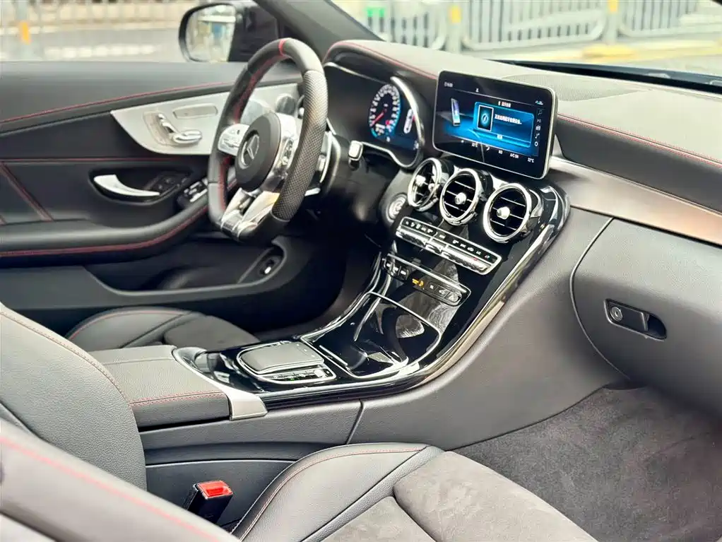 Mercedes-Benz C-Class AMG 2022 — фото 12