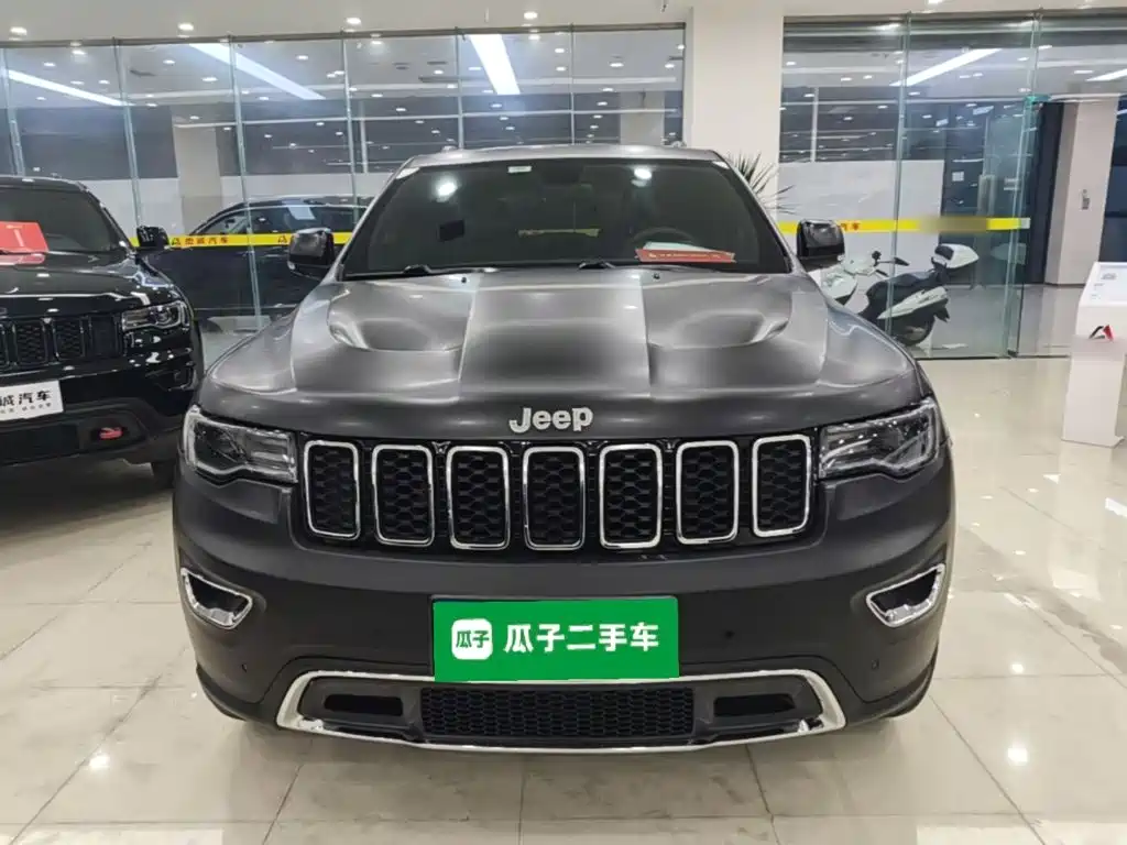 Jeep Grand Cherokee 2018 — фото 3