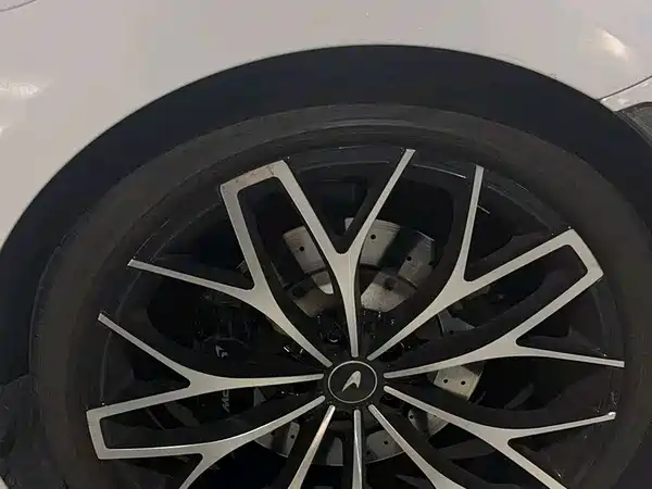 McLaren GT 2019