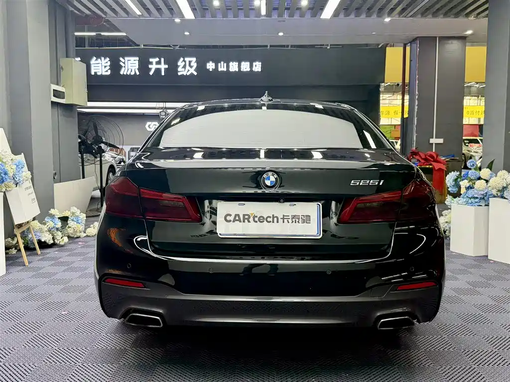 BMW 5 Series 2018 — фото 3