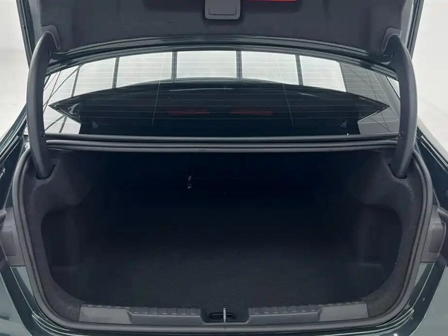 Audi A3 2023 — фото 13