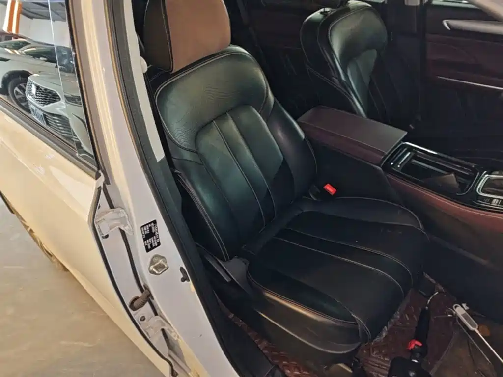 GAC Trumpchi M6 2023 — фото 25