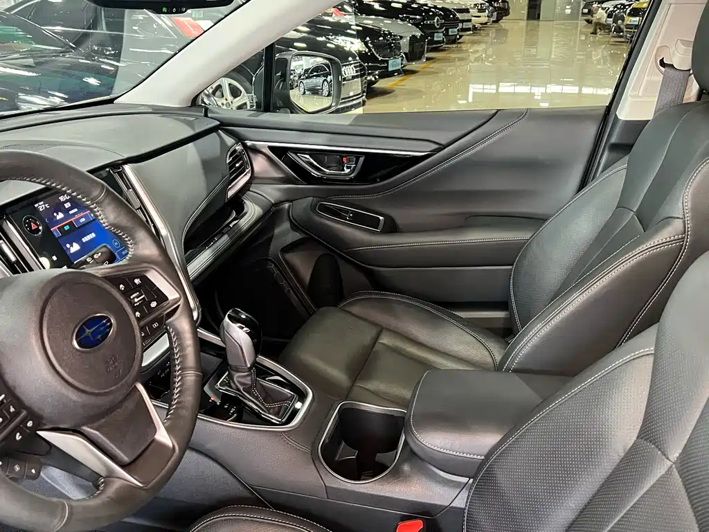 Subaru Outback 2022 — фото 13