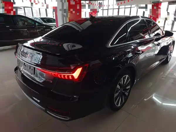 Audi A6L 2022
