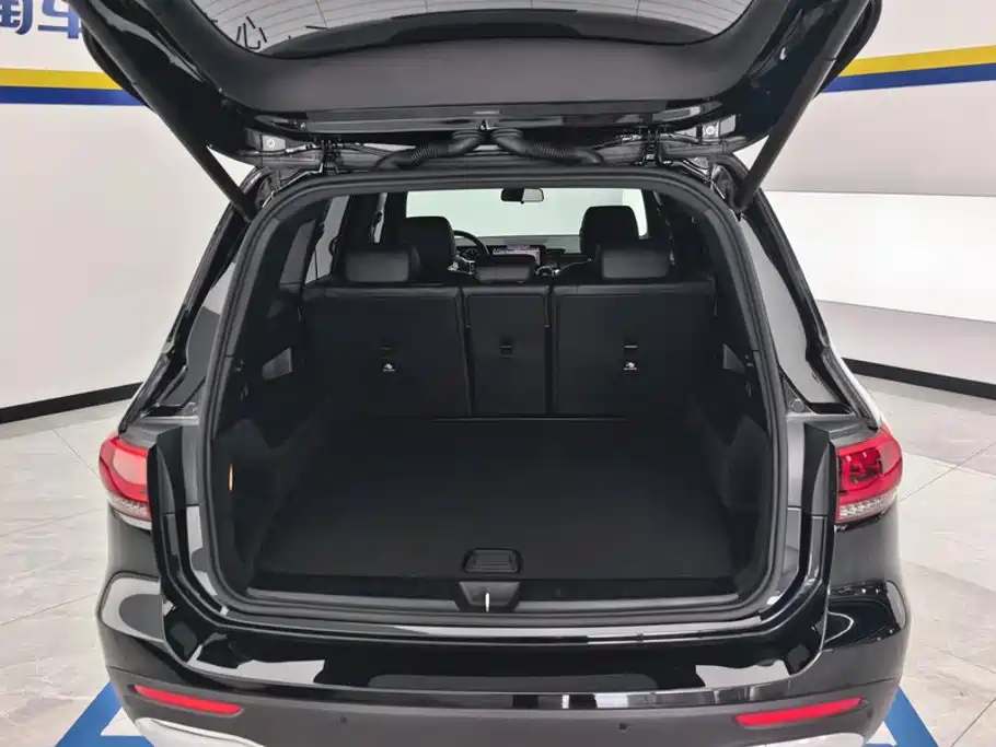 Mercedes-Benz GLB 2021