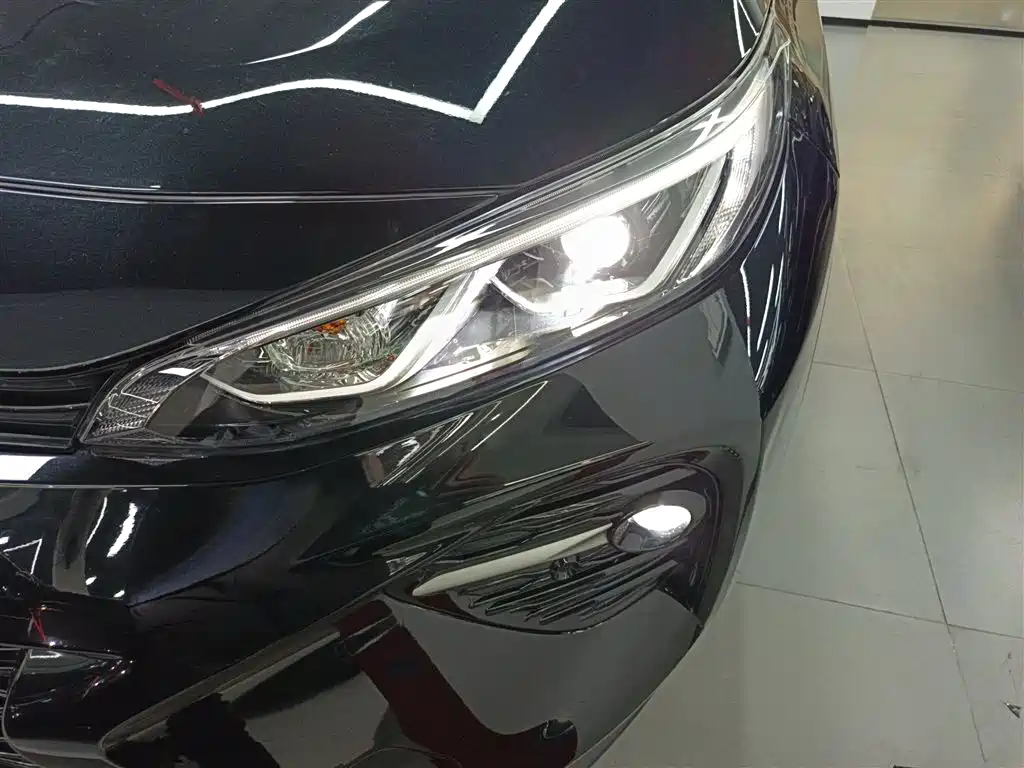 Toyota Wildlander 2023 — фото 18
