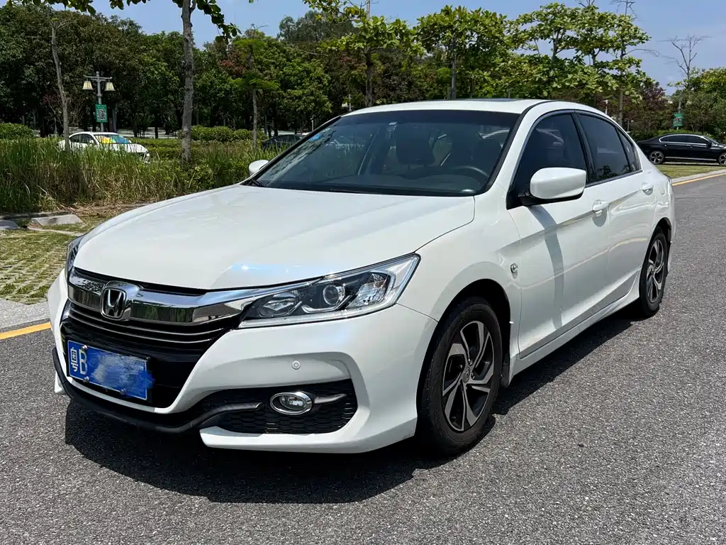 Honda Accord 2017 — фото 3