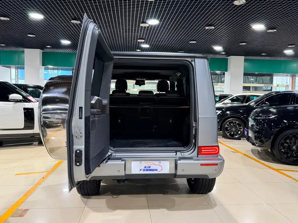 Mercedes-Benz G-Class 2023 — фото 16
