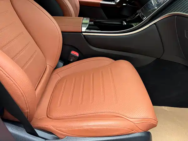 Mercedes-Benz GLC 2023