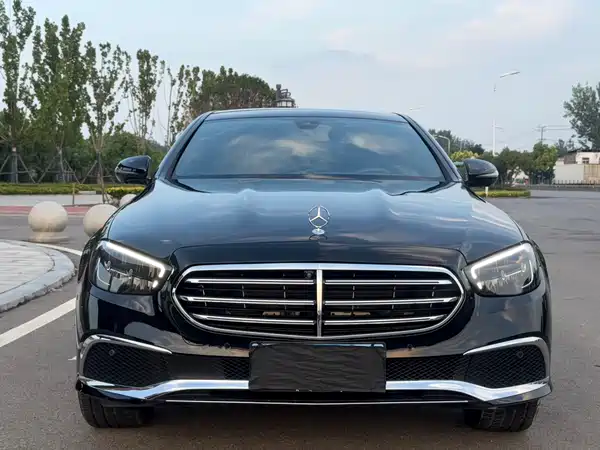 Mercedes-Benz E-Class 2022