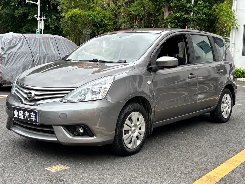 Nissan Livina 2014 — фото 1