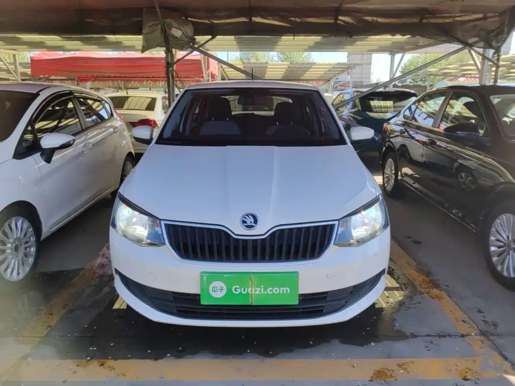 Skoda Fabia 2017 — фото 3