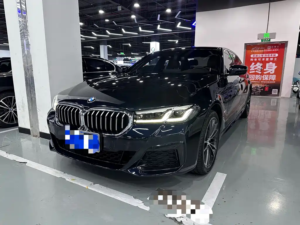 BMW 5 Series 2023 — фото 1
