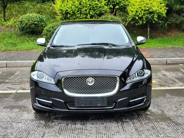 Jaguar XJ 2015