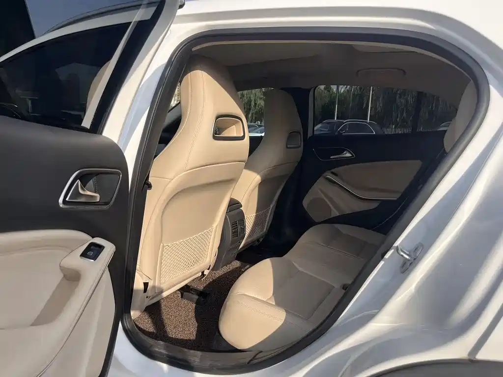 Mercedes-Benz GLA 2016 — фото 8